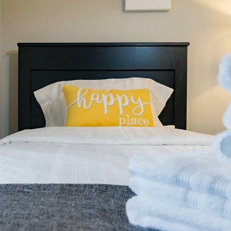 أوستل Luxury Home W/Gameroom Kingsizebed Near Six Flags المظهر الخارجي الصورة