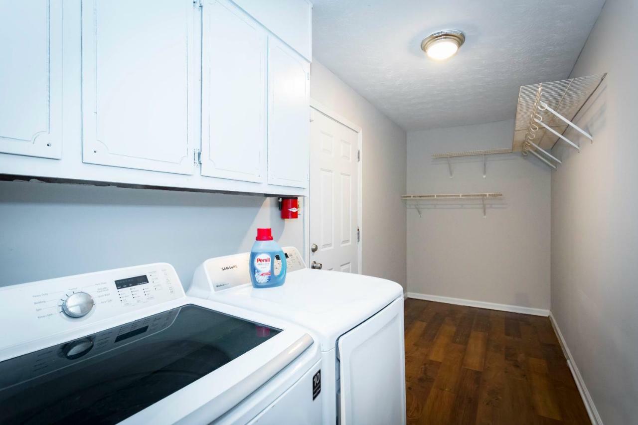 أوستل Luxury Home W/Gameroom Kingsizebed Near Six Flags المظهر الخارجي الصورة