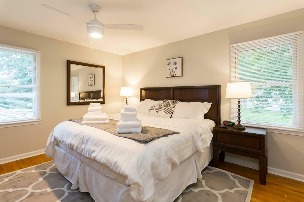 أوستل Luxury Home W/Gameroom Kingsizebed Near Six Flags المظهر الخارجي الصورة