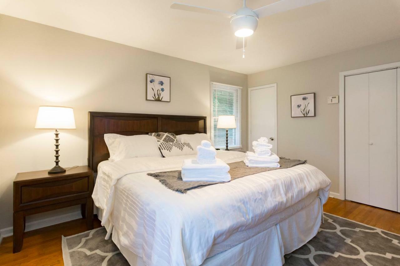 أوستل Luxury Home W/Gameroom Kingsizebed Near Six Flags المظهر الخارجي الصورة